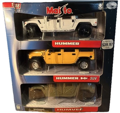 Maisto Hummer H2 SUV, Humvee,Hummer 3-Pack 1:18 Die Cast - Image 1 of 4