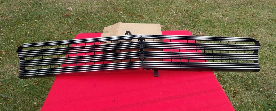 水星 1965 年 COMET GRILLE 重新抗氧化全新如 NOS — 第 1/4 张图片