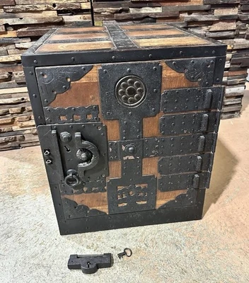 Baú japonês antigo Funa Tansu Dansu cofre de armazenamento madeira feito à mão era Edo - Imagem 1 de 4