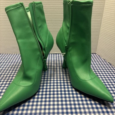 Bar III Boots Womens 8 Green,Pointed Toe Stiletto Booties ,zip On The Side!! - Image 1 of 4