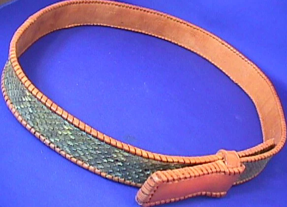 CINTURÓN MARRÓN PIEL SERPIENTE SEÑORA VINTAGE TALLA 31 EXCELENTE ESTADO Foto 1 de 1