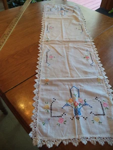 VINTAGE OLD EMBROIDERY DRESSER SCRAF MULTI COLOR FLORAL 40" X 12" CROSS STITCH - Picture 1 of 18