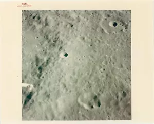 Fotografía Original Vintage de la NASA Número de Serie Rojo - Vista del Apolo 17 de la Luna Occidental - Imagen 1 de 1