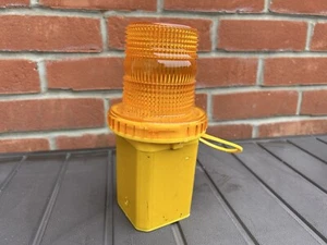Dorman Unilmap Warning Hazard Amber Flashing Light Cone or Skip with Bracket - Picture 1 of 7