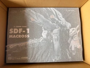 Arcadia Macross 1/3000 Perfect Storm SDF-1 Figur 400mm 15.7inch Japan NEU - Bild 1 von 11