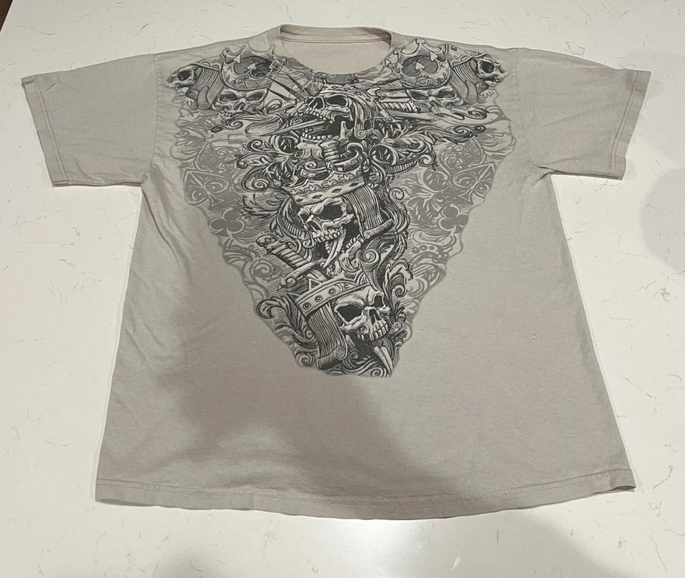 Винтажная хлопковая футболка Y2K Crown Skull от Liquid Blue средний размер  - Изображение 1 из 2