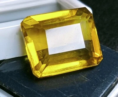 Certified 22.60 Ct Natural Brazilian Emerald Cut Yellow Topaz Gemstone JP145 - Image 1 of 4