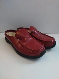 UGG Australia dunkelrote Lackleder Sherling gefütterte Loafters Damengröße 7 - Bild 1 von 8