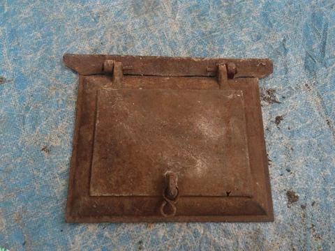 vintage antique salvage chimney fireplace cleanout cover cast iron Cover