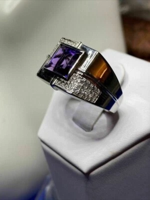 Великолепное мужское кольцо с имитацией аметиста огранки принцессы с покрытием из белого золота 14 карат - Изображение 1 из 4