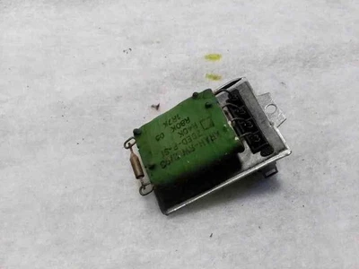 Relè ventola soffiatore VW PASSAT Variant B5 3B6 1.90 Diesel 2003 32496838 - Immagine 1 di 2