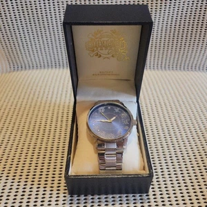 Reloj de metal Universal Studio Japan One Piece 5th Anniversary - Imagen 1 de 6