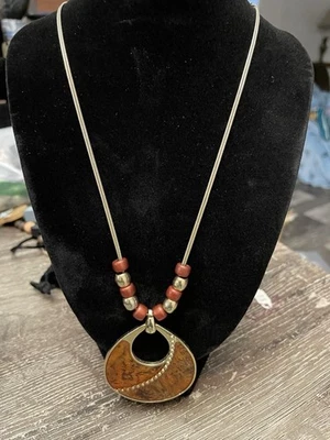 Boho смолы подвеска ожерелье золотистый змея цепочка красный металлический бисер современный шик - Изображение 1 из 4