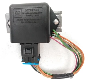 Relé módulo de control de luz de circulación diurna Savana 15762895 GMC 2000-2002 OEM U41 - Imagen 1 de 12