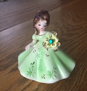 VINTAGE JOSEF ORIGINALS MAI GEBURTSTAG MÄDCHEN SMARAGDGRÜN GEBURTSSTEIN FIGUR - Bild 1 von 7