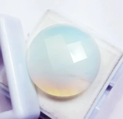 Synthetic Opal Round Shape 12.40 Ct Loose Gemstone With Free Gift - Image 1 of 4