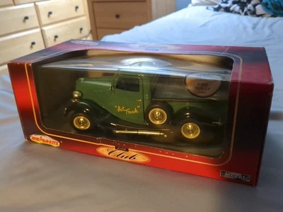 Majorette 1:18 1936 FORD PICK-UP 4404 Green/Gold Hot Truck 1991 Vintage Diecast - Image 1 of 4