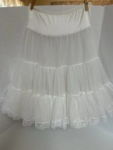 Enagua de nailon Sterling para niños niñas talla 7 borde de encaje 3 niveles usada en excelente estado juego nupcial - Imagen 1 de 8