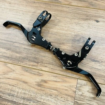 Alavancas de freio Avid Ultimate Black Ops V com ajustadores de cano de titânio atualizados - Imagem 1 de 4