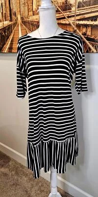 荷叶边条纹连身裙 — 第 1/4 张图片