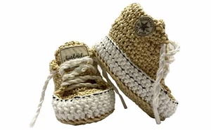 Scarpe Neonati uncinetto simil Converse idea regalo Regalo nascita - Foto 1 di 2