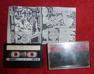 Alarm / Ugly Ästhetics Livetape Bremen 12.04.2000 Kassette Punk HC Crust - Picture 1 of 3
