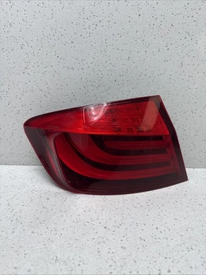 2010 - 2016 宝马 535i xDrive 左后外尾灯 17342-01 原始设备制造商 — 第 1/4 张图片