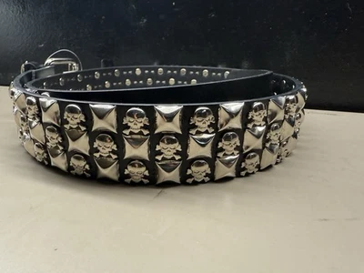 Nuevo con etiquetas Hot Topic Cromo Tachuelas Calaveras Rocker Motociclista Cinturón Negro Talla L (36-38) Foto 1 de 4