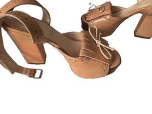 Mirror Vero Cuoio Plateau-Sandalette in Gr. 38,5. Lackleder. Super Zustand - Bild 1 von 11