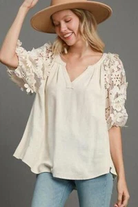 Top Umgee Talla Completa Terry Francés Corte Cuadrado con Manga Floral 3D Talla Grande - Imagen 1 de 4