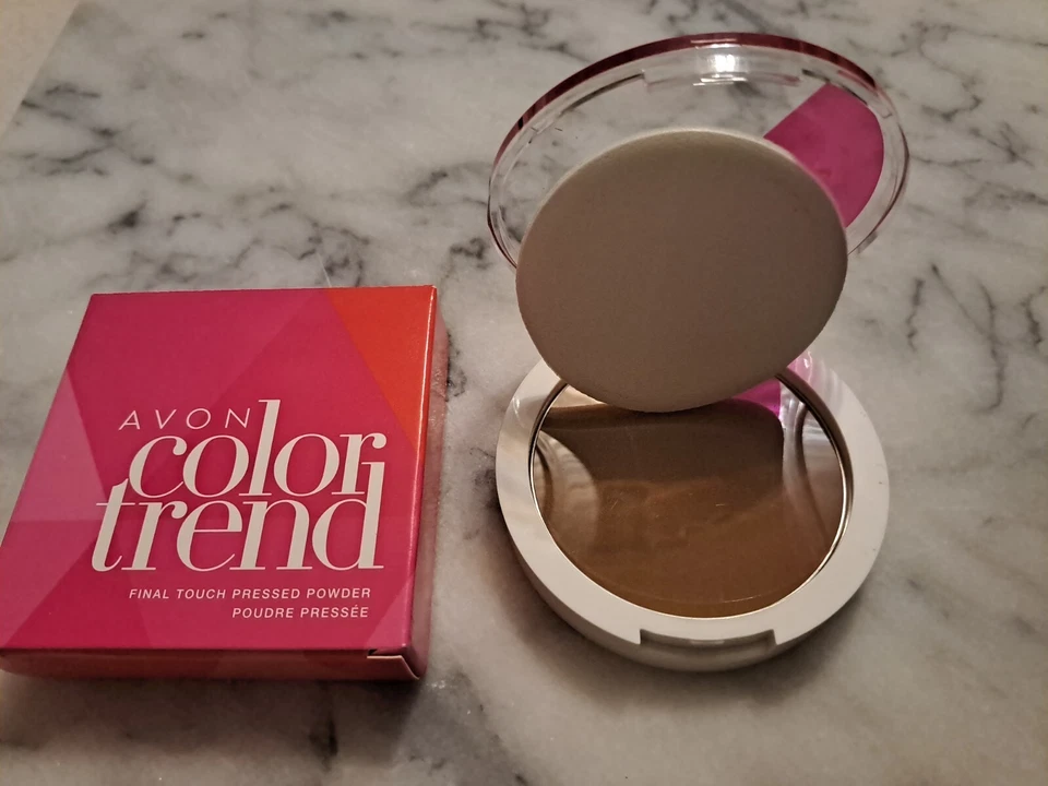 Shade: DEEP Avon Color Trend Final Touch Pressed Powder - Image 1 of 2