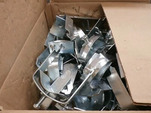 Neu 50er-Pack Taylor Rohrstützen 920 verstellbare Strebe Kabelschelle verzinkt - Bild 1 von 2