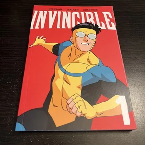 Invincible Vol. 1 novela gráfica de tapa blanda - Imagen 1 de 4