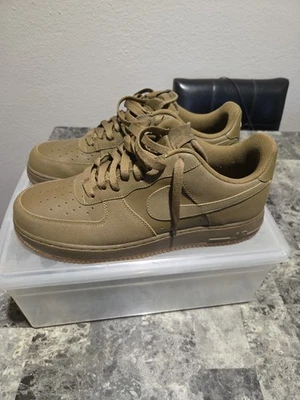 Nike Air Force 1 Men's Olive Green/ Bubblegum Sneakers Size 11.5 - Image 1 of 4