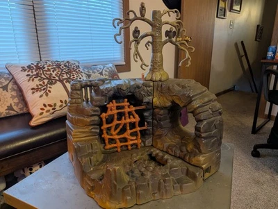 He-Man The Evil Horde Fright Zone 1984 de colección juego 8 piezas ¡Leer incompleto! Foto 1 de 4