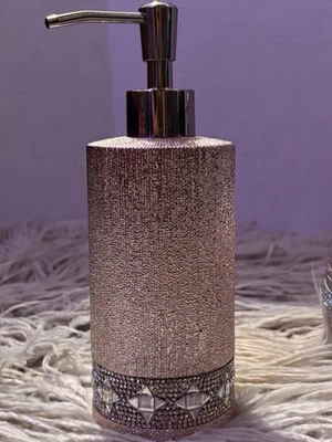 Dispensador de jabón | Bomba de vidrio con acento de diamante plateado | Sin usar Foto 1 de 3