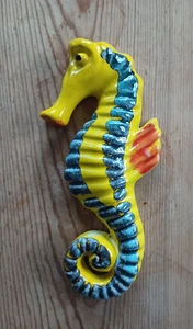 Colgante de pared de caballito de mar de cerámica años 60. Hecho en Italia. - Imagen 1 de 2