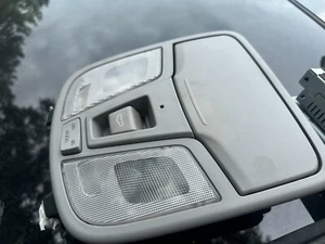 14-16 KIA CADENZA OEM OVERHEAD ROOF FRONT CONSOLE W/ DOME LIGHT - PANORAMIC ROOF - Bild 1 von 4