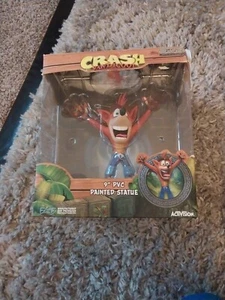 First 4 Figures Crash Bandicoot PVC 9" Statue F4F NEU BESCHÄDIGTE BOX BESCHREIBUNG LESEN - Bild 1 von 6