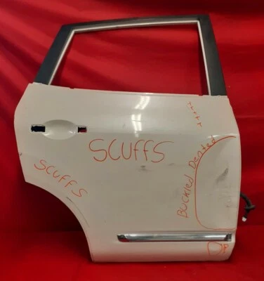 Carcasa puerta trasera derecha Nissan Rogue 2011 2012 2013 2014 2015 OEM usada.  Foto 1 de 4