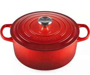 Le Creuset Enameled Cast Iron Signature Round Dutch Oven, 5.5 qt., Cerise New! - Picture 1 of 7