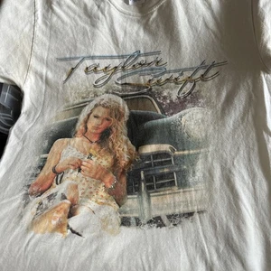 Taylor Swift Tour TShirt Größe S - gebraucht - Bild 1 von 5