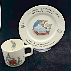 Wedgwood Beatrix Potter Design Snack Teller & Tasse Set Peter Rabbit & Cottontails - Bild 1 von 19