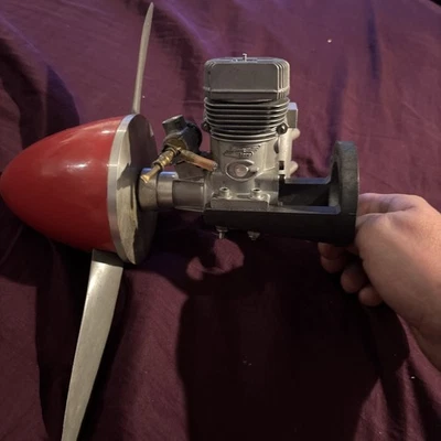 Motor de avión SuperTigre G 90 RC con silenciador y EXTRAS - Limpio, EX, montado Foto 1 de 4