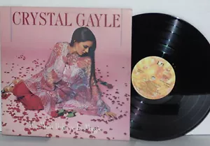 CRYSTAL GAYLE We Must Believe In Magic LP 1977 UA LA771 Country Vinyl Plays Well - Picture 1 of 1