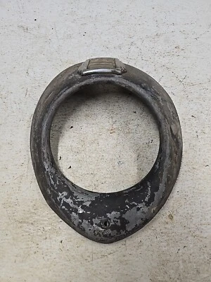 Anillo de ajuste de bisel de faros estándar Ford 1940 original, camioneta pickup 1940-41 Foto 1 de 4