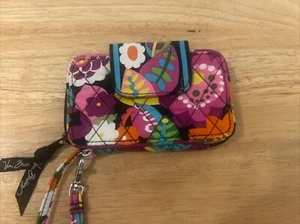 Vera Bradley Quilted Wristlet Wallet ID Zip Floral Design - Picture 1 of 7