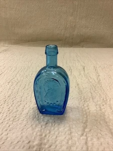 Vintage Mini Blue Wheaton Hufeisenbitter Medizin Glasflasche 3,25 Zoll - Bild 1 von 5
