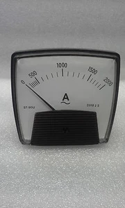 SEW ST-90U PANEL METER 3.5" 0-2000AAC IN:0-5AAC - Imagen 1 de 7