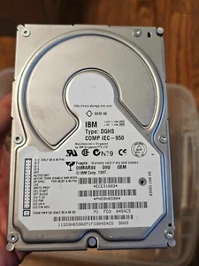 SCSI SE IBM DGHS COMP IEC-950 09U 59H6590 hard disk 80pin SCSI 9.1GB 3.5inches - Afbeelding 1 van 4